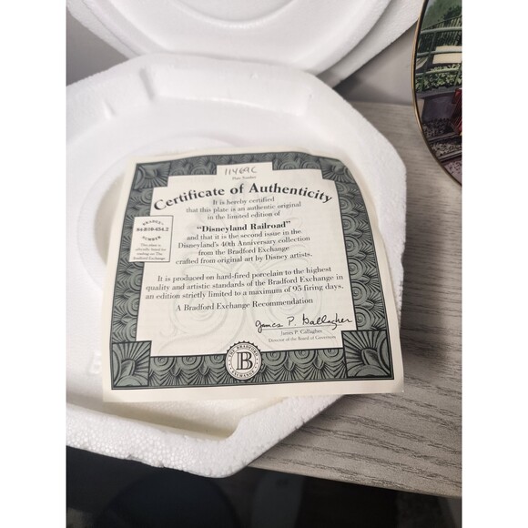 Bradford Exchange 40th Anniversary Disney Collector Plates‎ 1995 - Picture 2 of 4